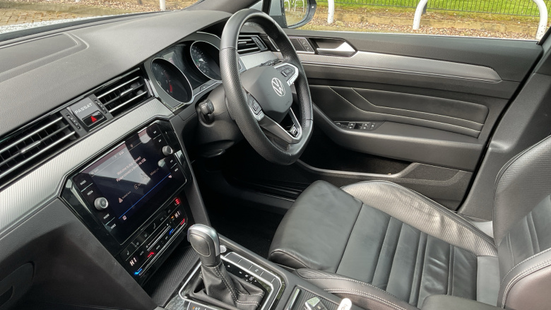 Volkswagen Passat 1.5 TSI EVO R-Line 5dr DSG Petrol Estate